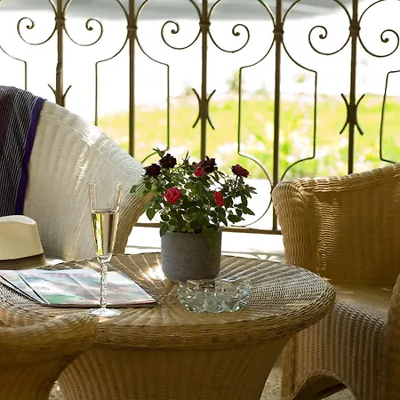 Hotel-restaurant Le 3*